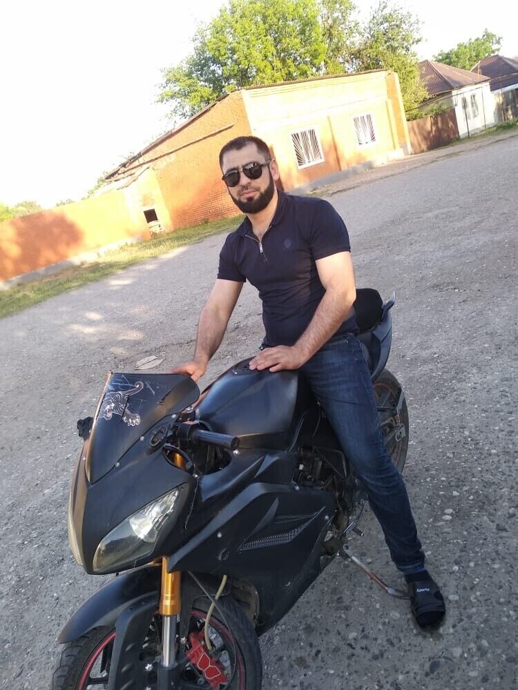  37454468  RASUL, 34 ,    