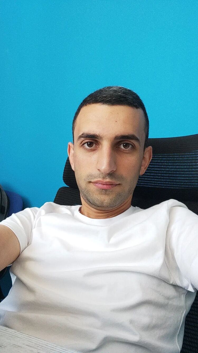  ,   Gurgen, 25 ,   ,   