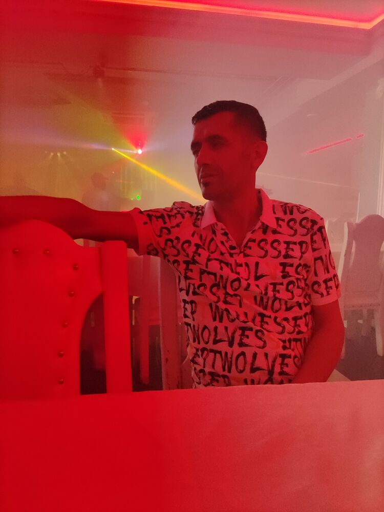  ,   Mert, 43 ,   ,   