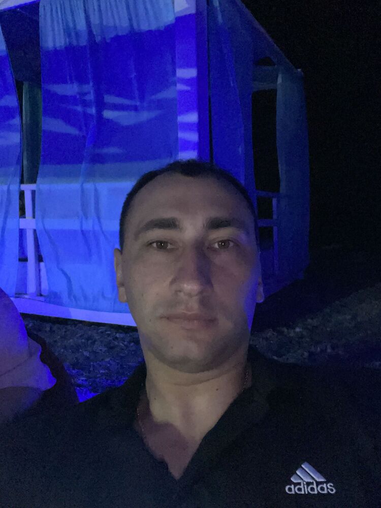  38991778  , 33 ,    