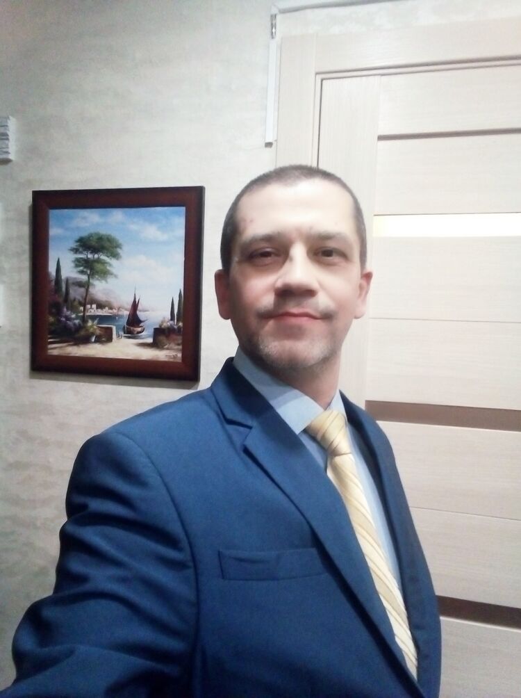  25038938  Oleg, 46 ,    