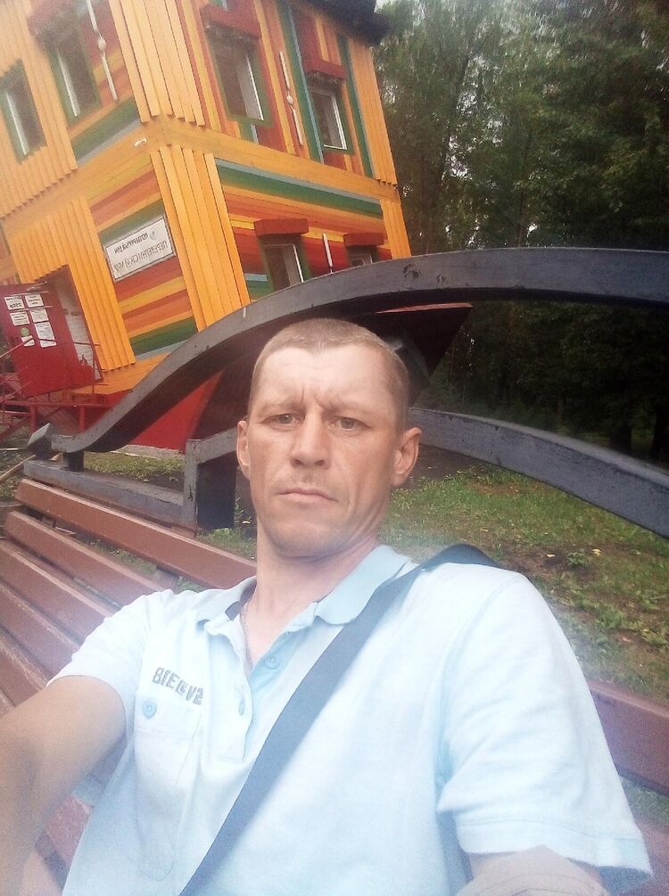  28592408  Evgenij, 41 ,    