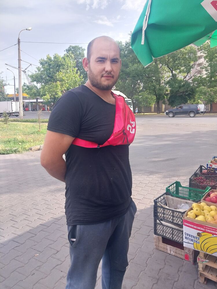  43815358  , 25 ,    
