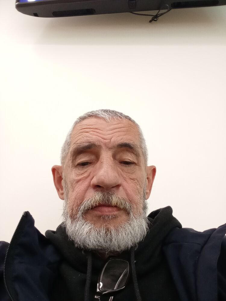  52595348  , 61 ,    