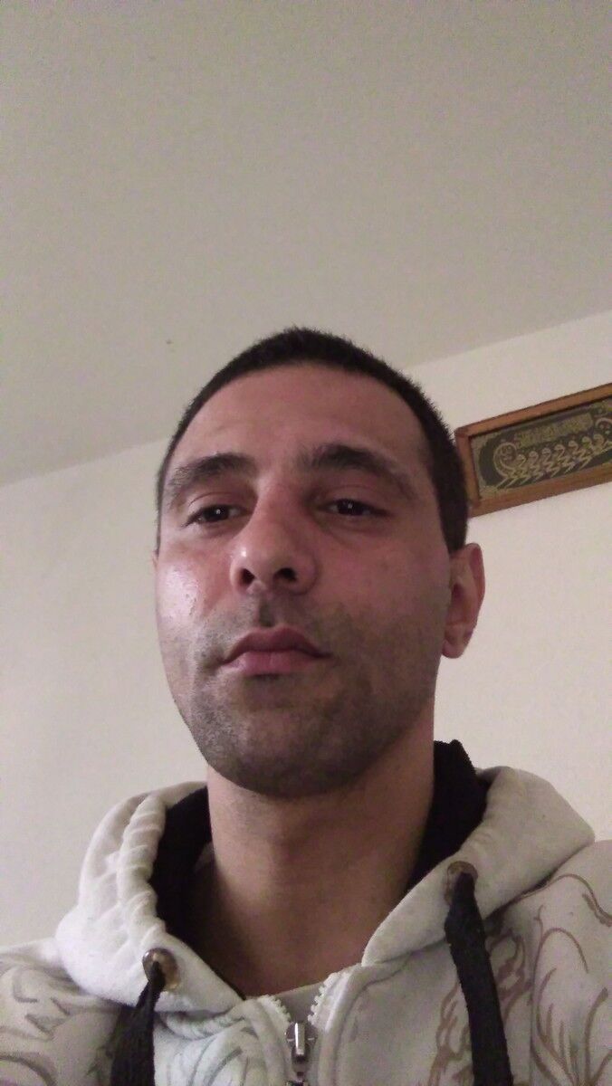  11748578  Rabih, 42 ,    