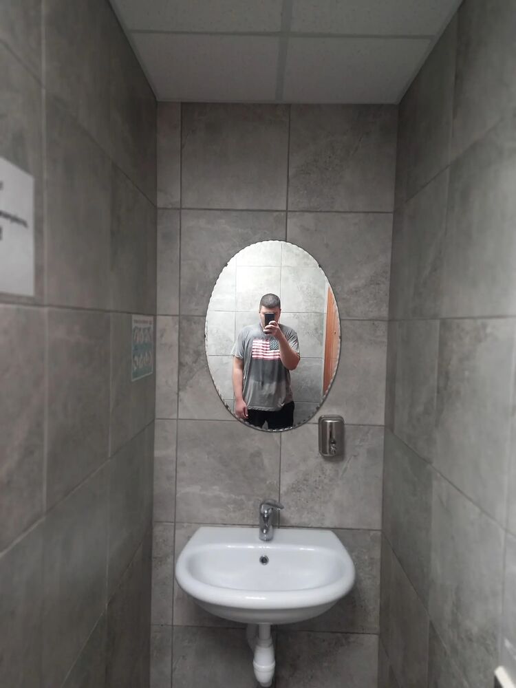  -,   Artem, 21 ,   ,   , c , 