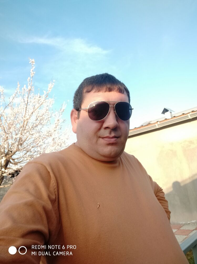  33257278  Armen, 37 ,    