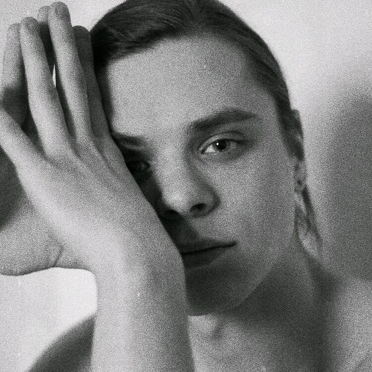 ���� 46137568 ������� Ѹ��, 28 ���, ���� ���������� � �����-����������