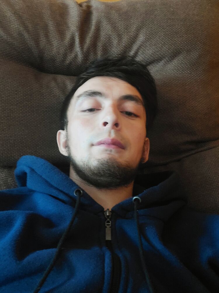  42648858  , 28 ,    