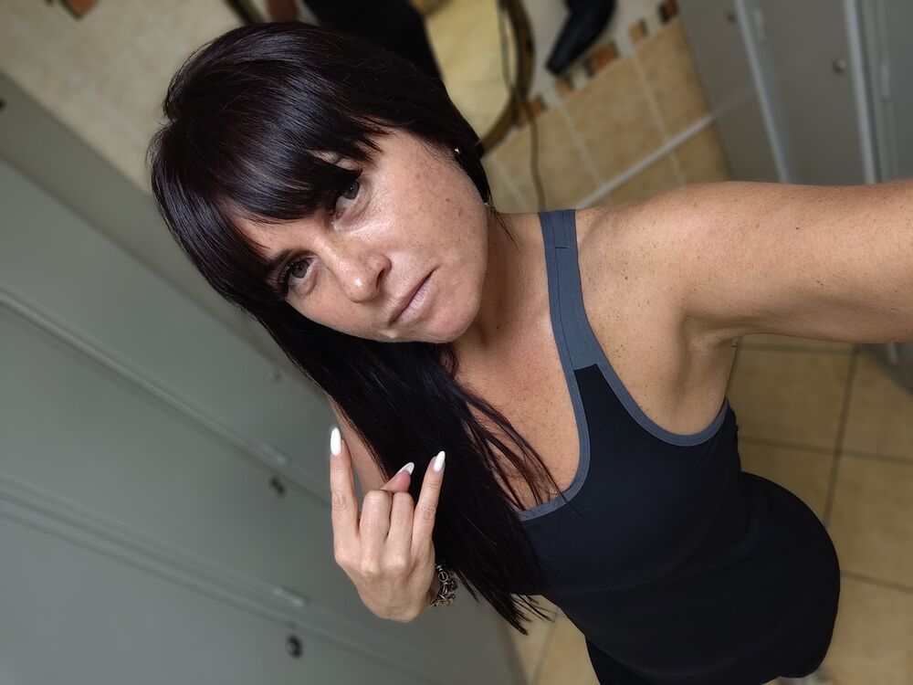  51683508  Lisa, 43 ,    