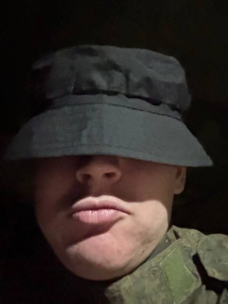  46682788  , 22 ,    