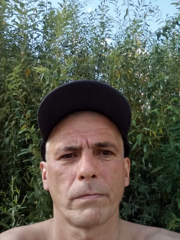  22769068  , 49 ,    