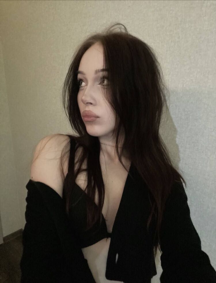  40334108  Viikva, 22 ,    