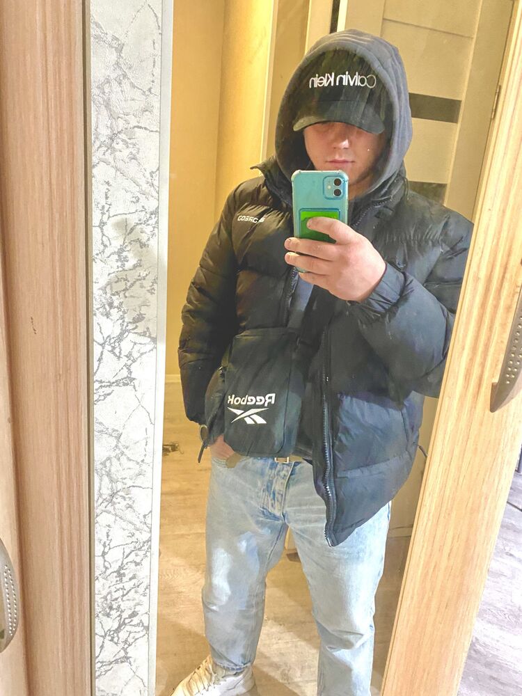  54333478  , 28 ,    -