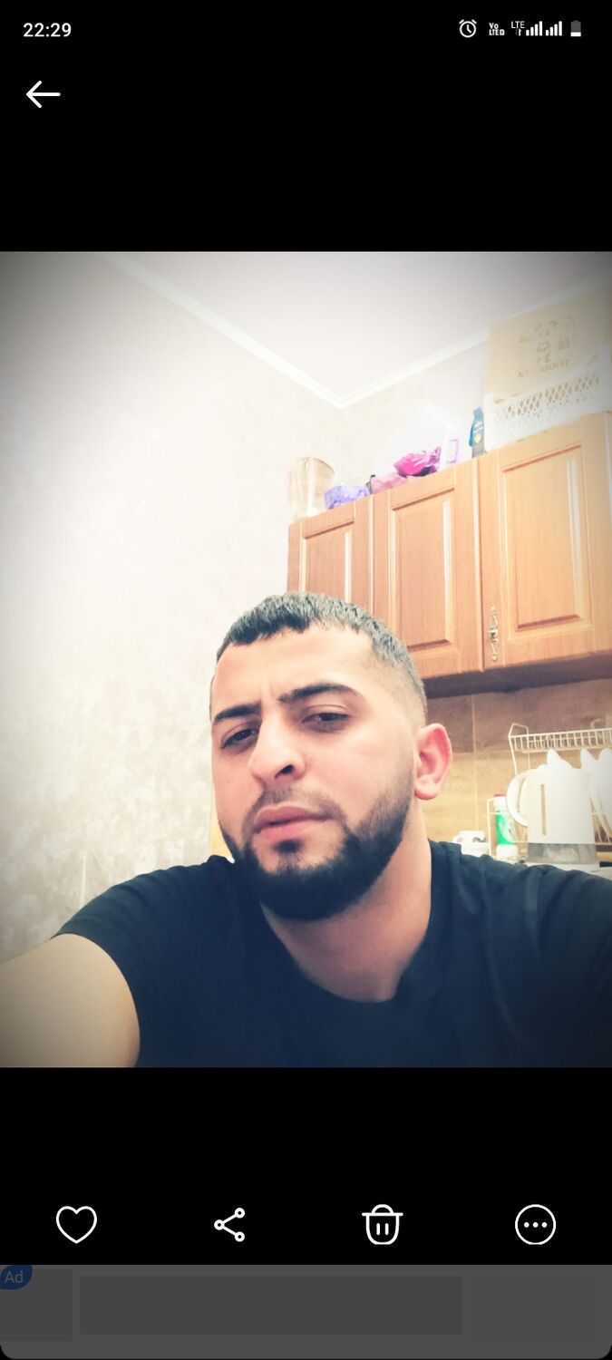  ,   Emil, 28 ,   ,   , c , 