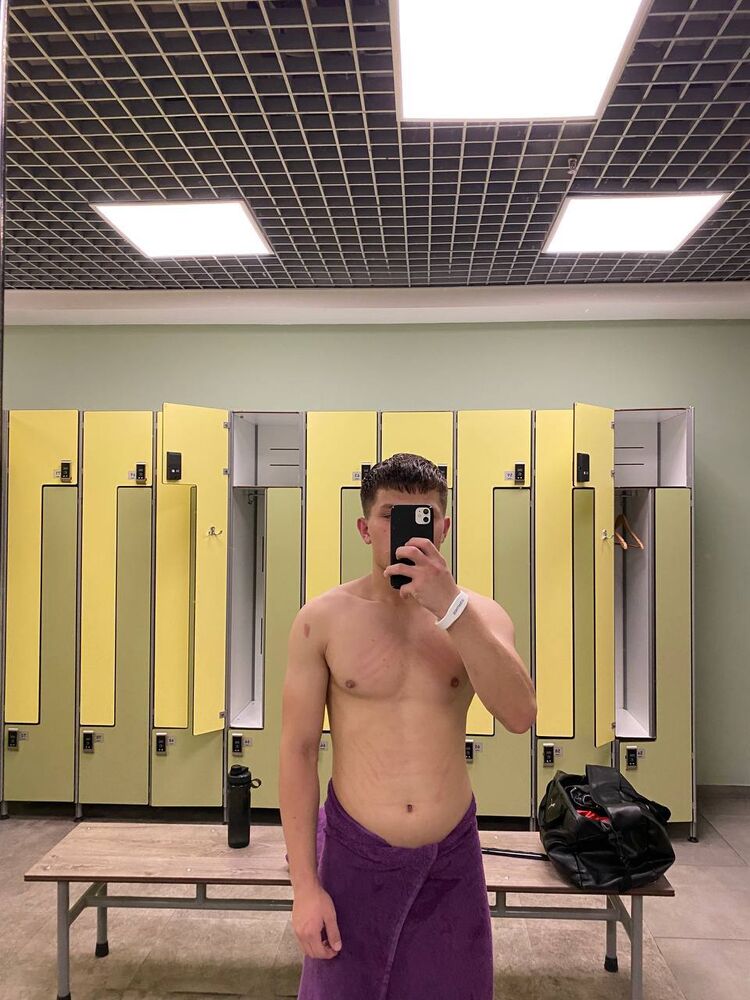  33203288  Erzat, 23 ,    