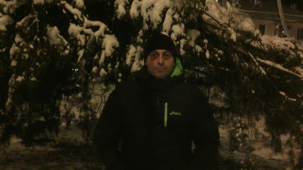  ,   Alex, 45 ,   