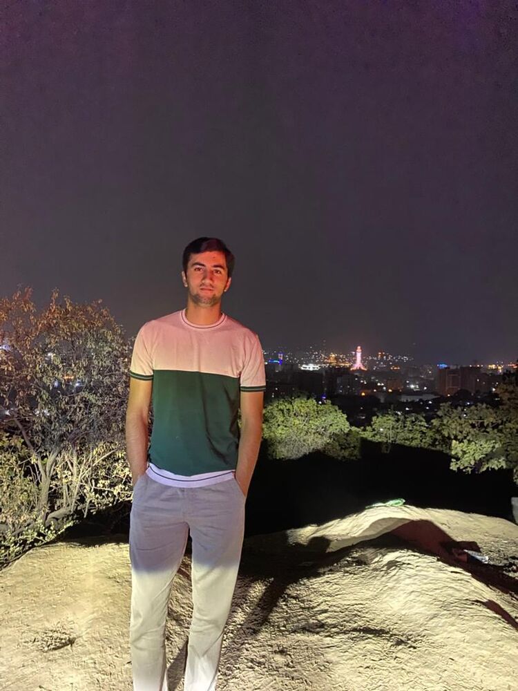  54310618  Daler, 24 ,    