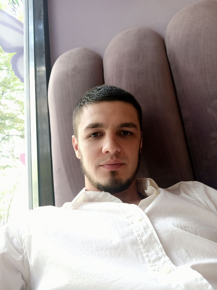  46930708  , 32 ,    