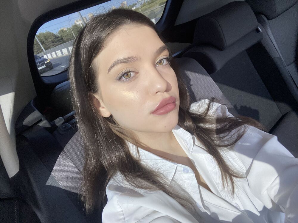  ,   Arina, 20 ,     , c 