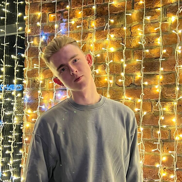  ,   Daniil, 21 ,   ,   