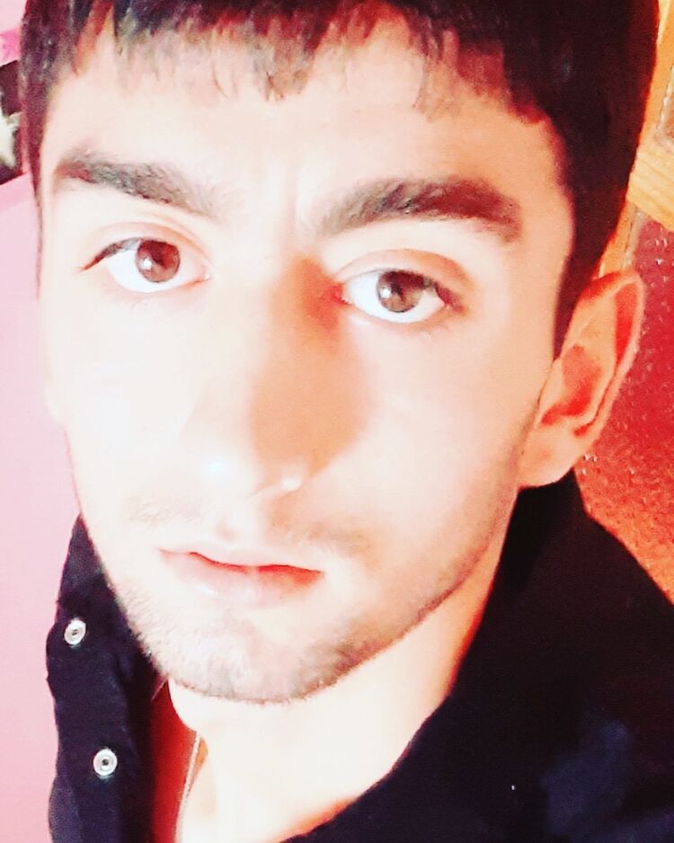  17931528  Arman, 28 ,    