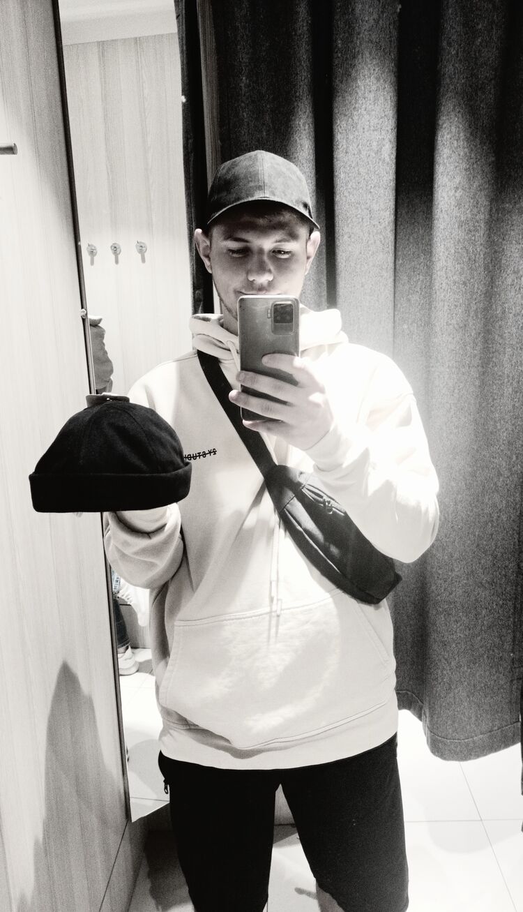  ,   Mihai, 20 ,   