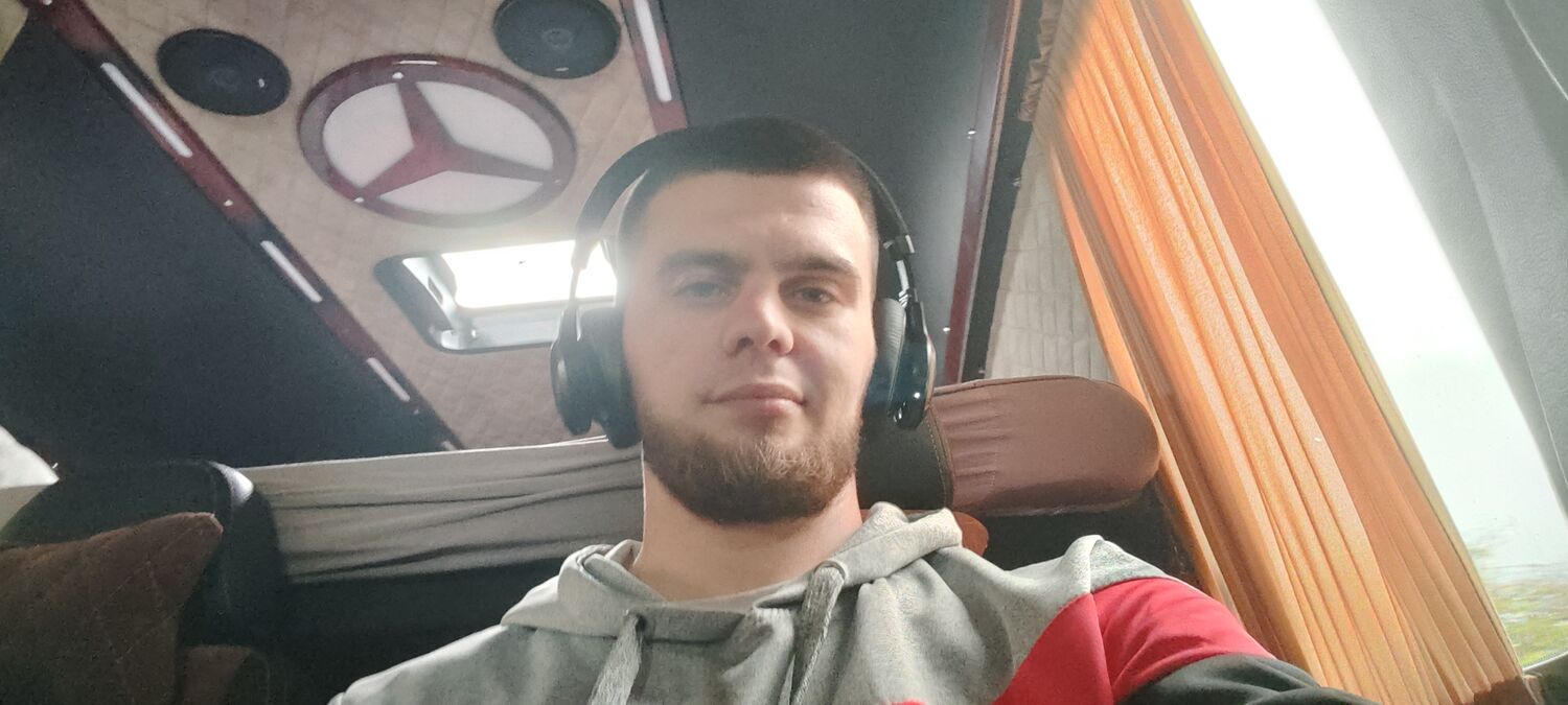  45423598  Ivan, 26 ,    