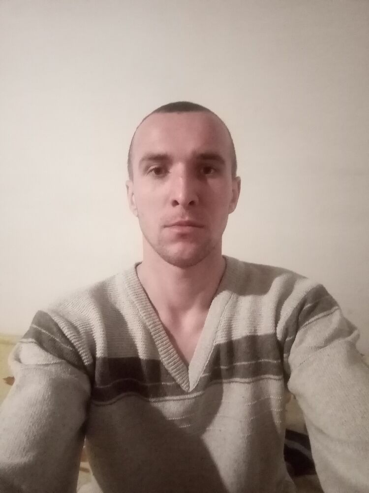  26173168  Valerii, 29 ,    