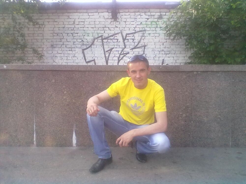  7003778  Artur, 32 ,    -