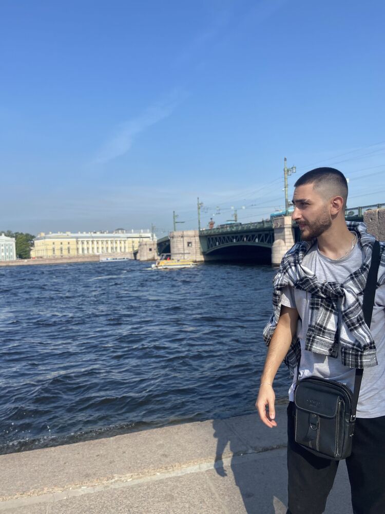   ,   Jafar, 22 ,   ,   