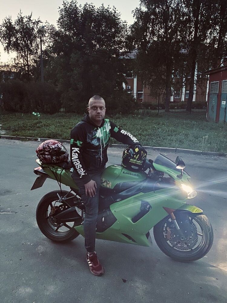 24856888  , 38 ,    