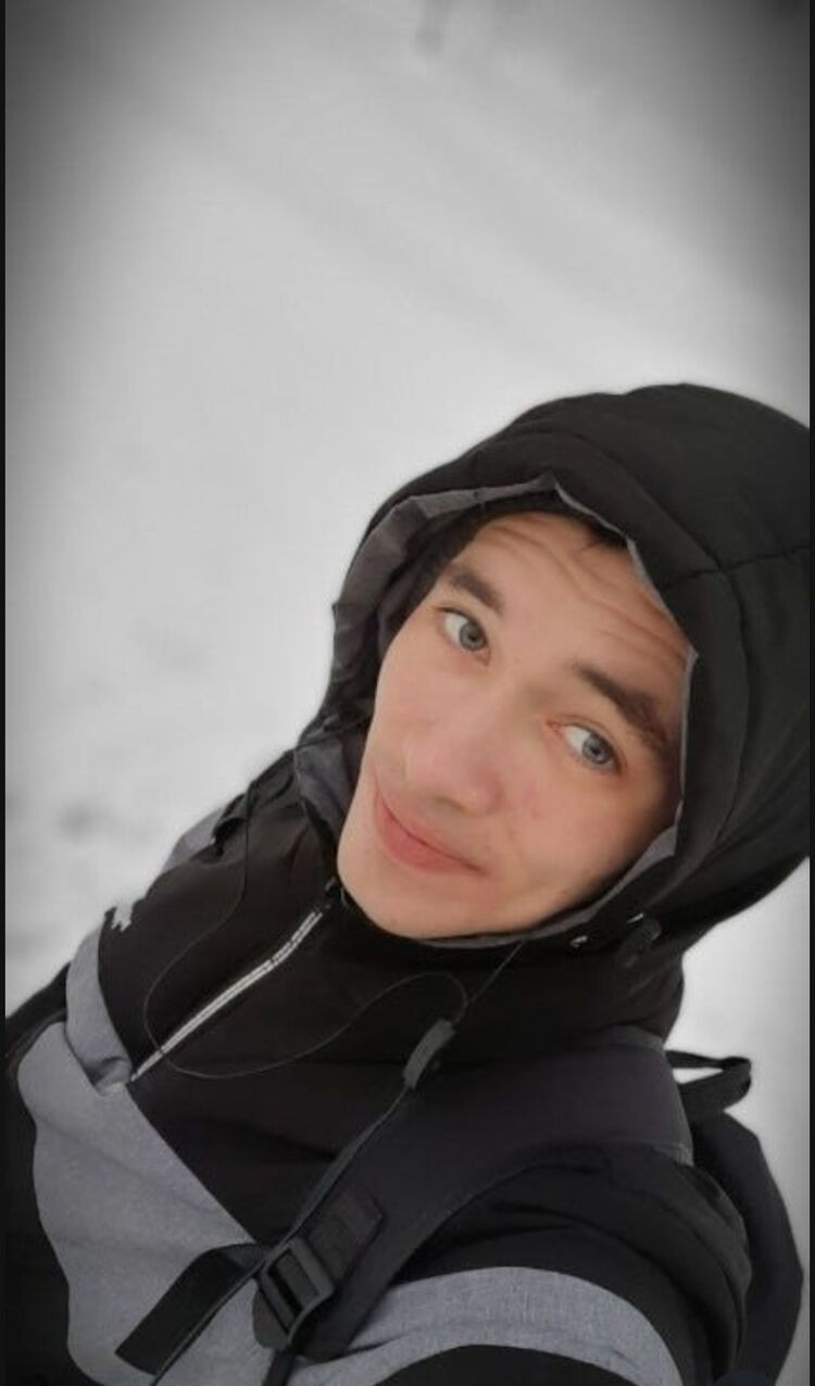  44470638  Nik, 25 ,    