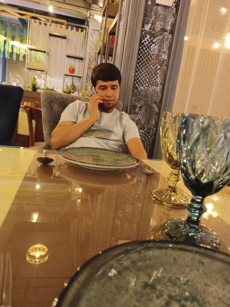  ,   Ali, 32 ,   ,   