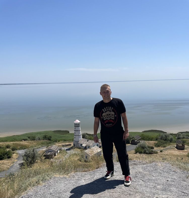  44364998  , 21 ,    --