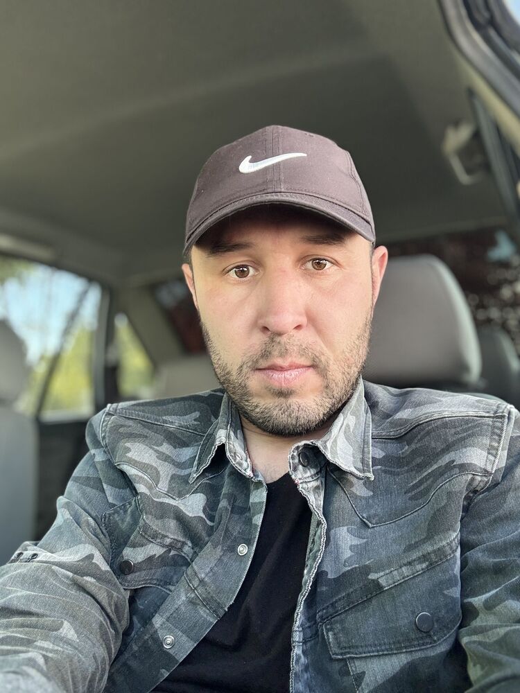  53635958  Adham, 39 ,    