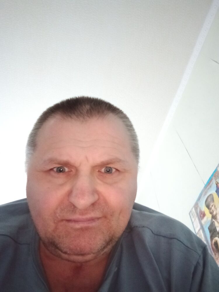 24032348  , 52 ,    