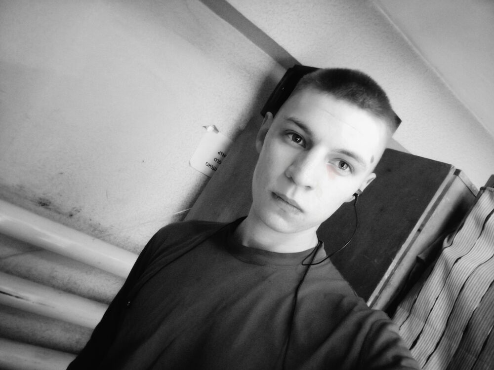  ,   Kirill, 20 ,   ,   