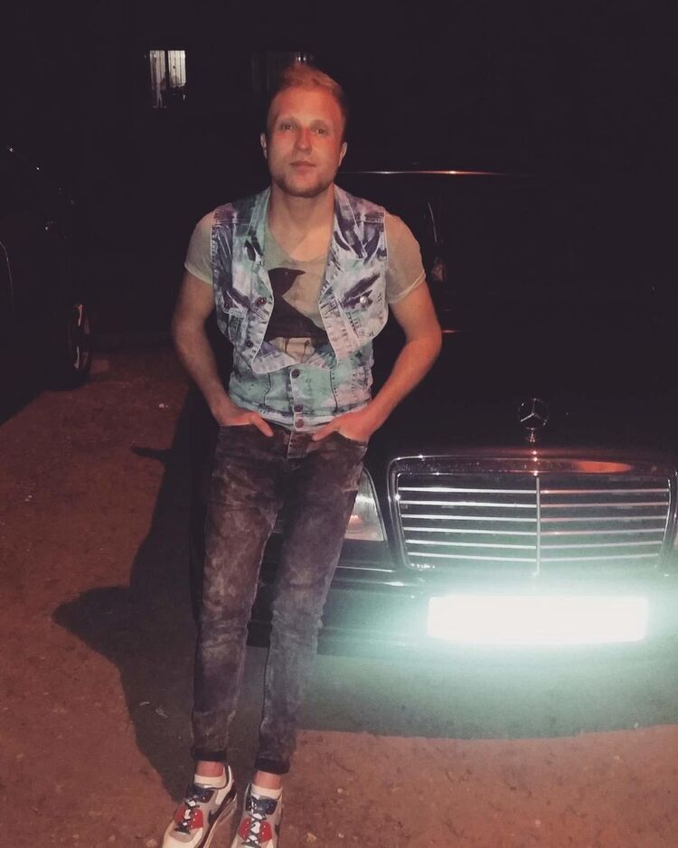  13595478  Pekya, 31 ,    