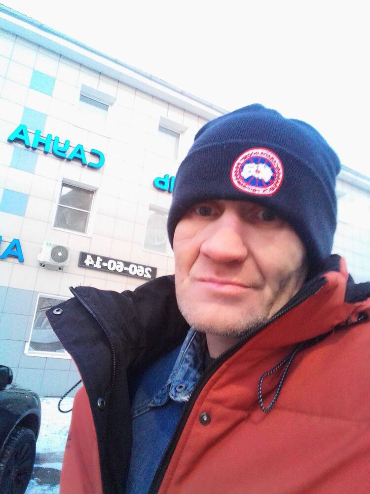  ,   Artem, 45 ,   ,   , c , 