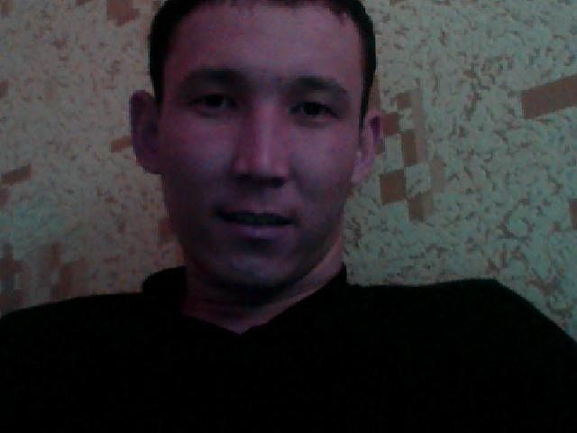  4953638  Janik, 37 ,    