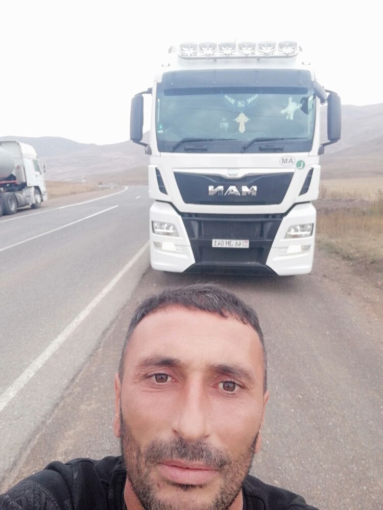  36736678  Roma Yan, 37 ,    