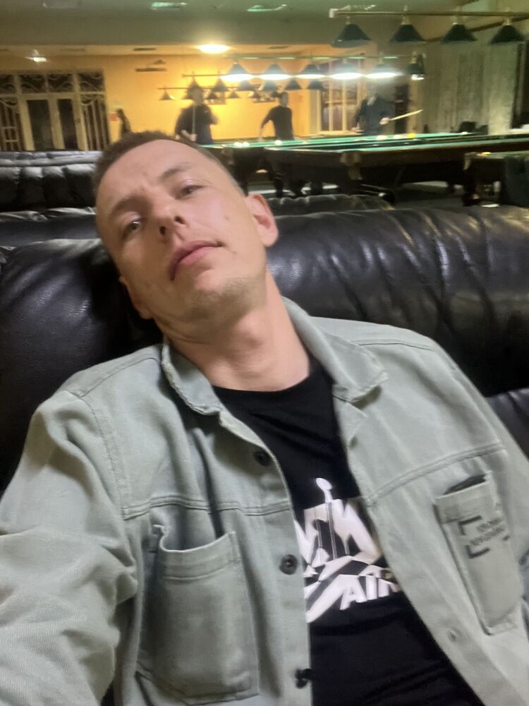  ,   Constantine, 32 ,   ,   