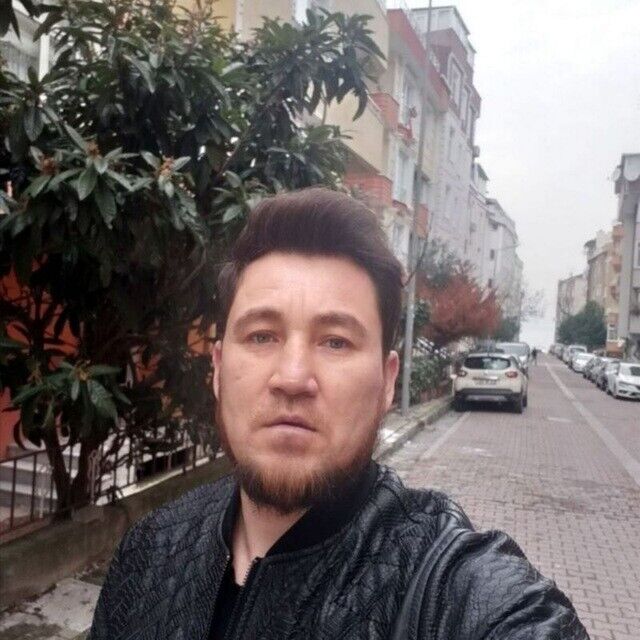 21075788  Timur, 44 ,    