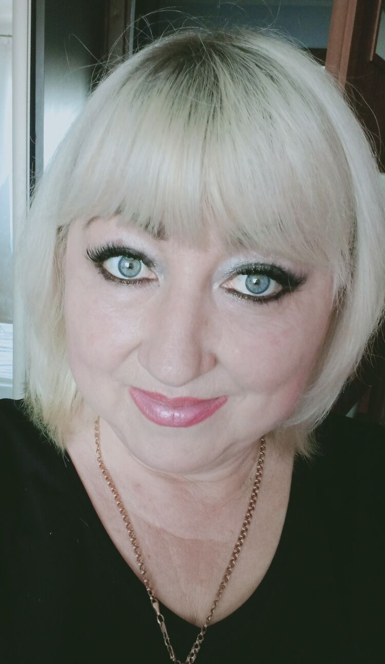  23155298  Larissa, 57 ,    