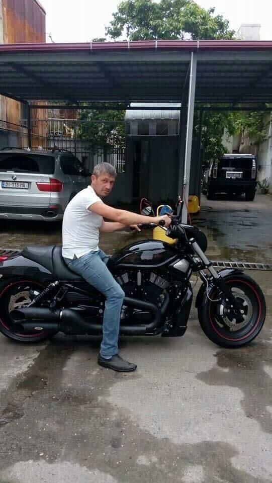  23198368  Valeri, 45 ,    