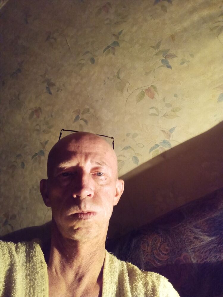  21653328  Sergey, 65 ,    