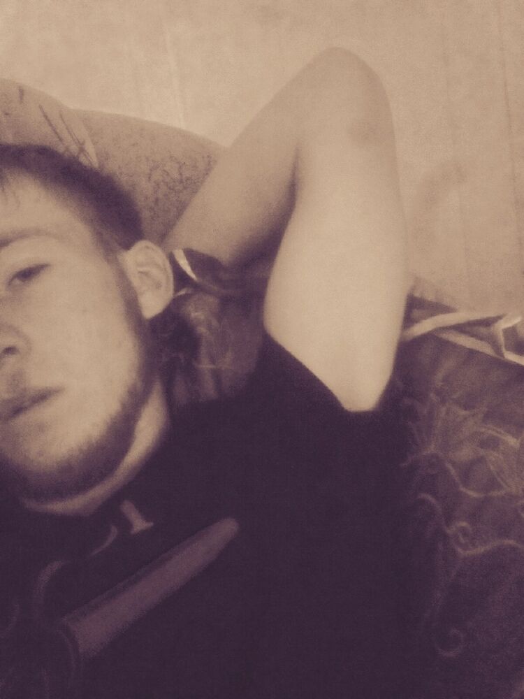  16445208  Ilya, 25 ,    