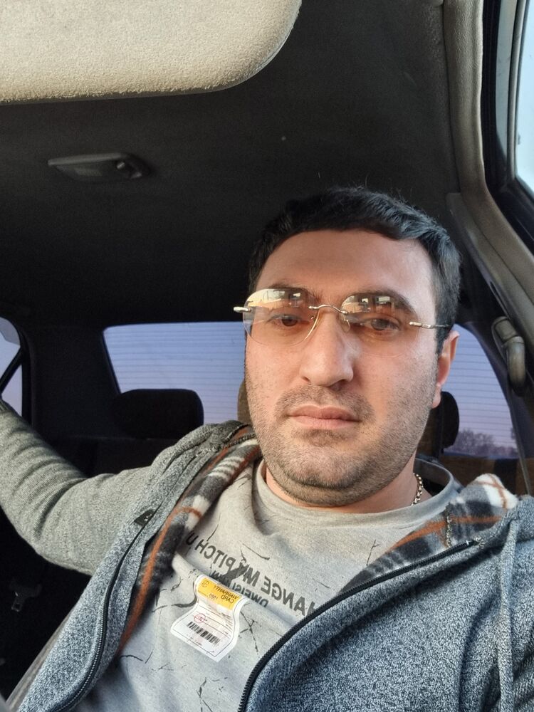  33498348  David, 32 ,    