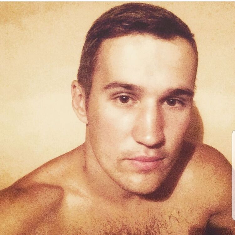  20131198  Aleks, 34 ,    